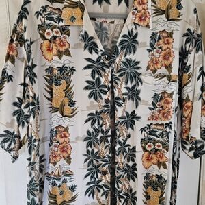 Pineapple Connection Tropical Print Men's XL Shirt